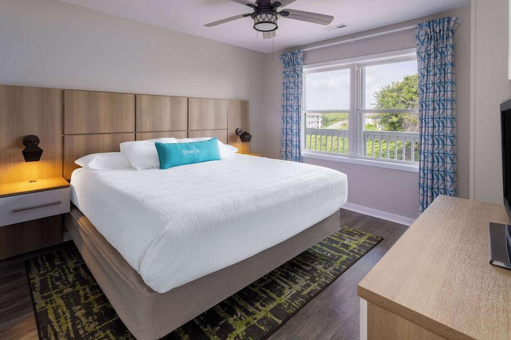 Atlantic Beach Resort, a Ramada by Wyndham photo 11