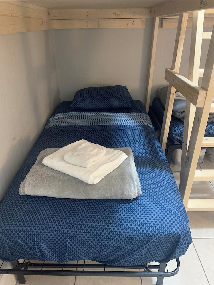 Lenny's Southy Hostel photo 3