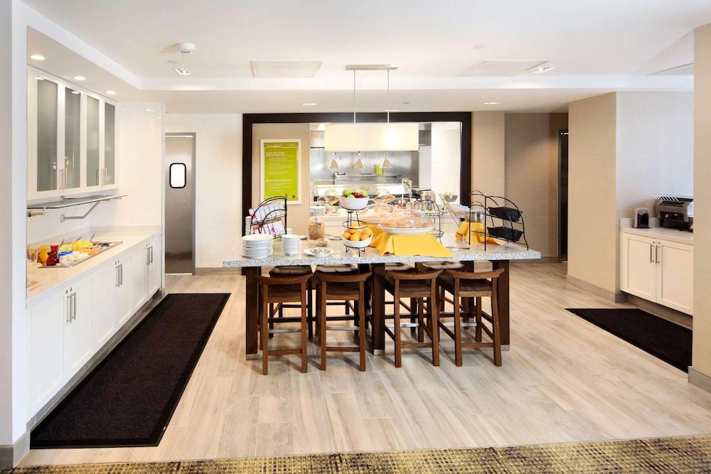 Hilton Garden Inn Reagan National Airport photo 42
