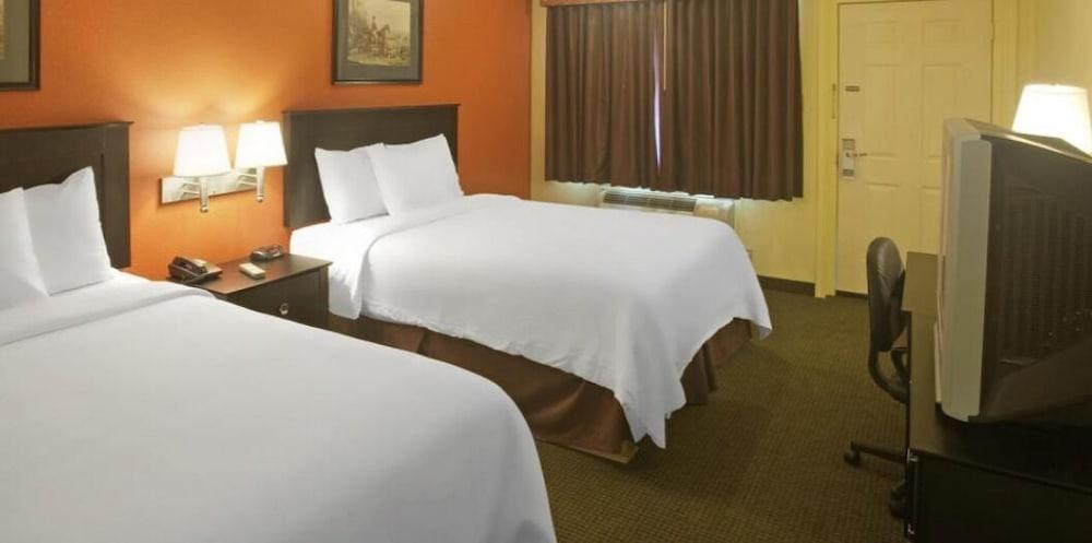 Americas Best Value Inn Waco photo 3