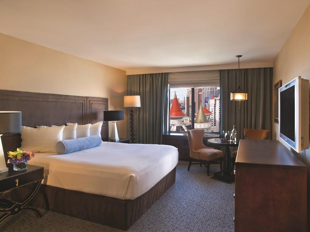 Excalibur Hotel & Casino photo 18