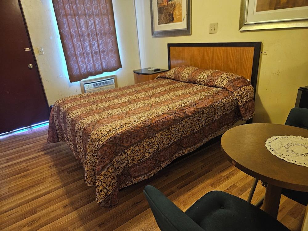 Branding Iron Motel photo 14