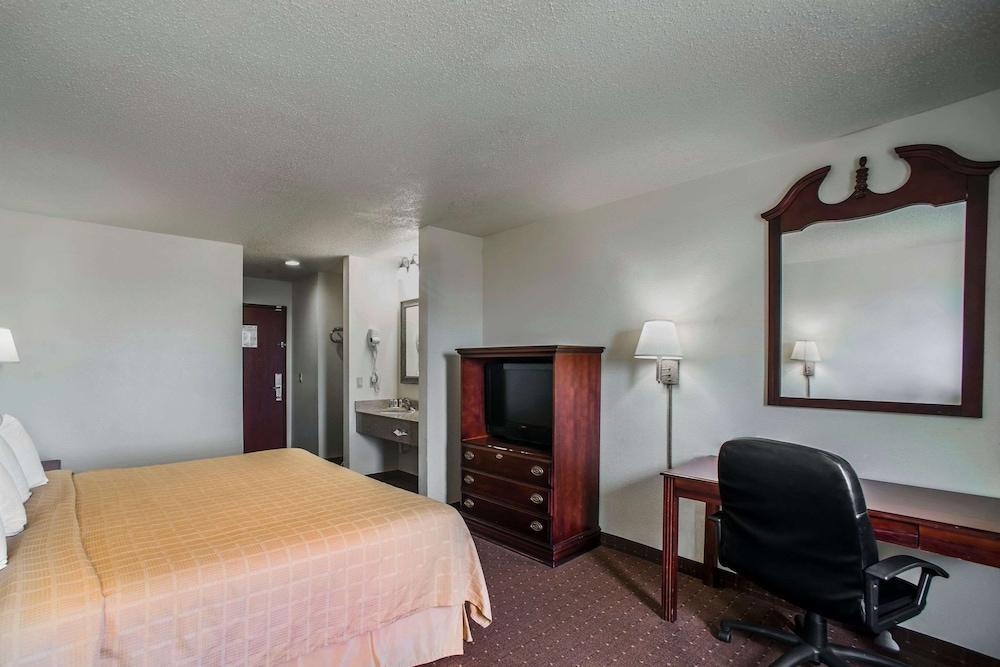 Quality Inn Harrisburg photo 8