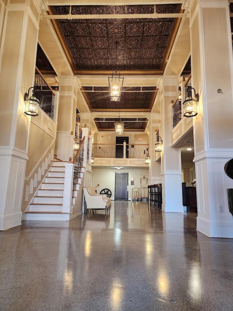 Historic Griffin Hotel photo 3