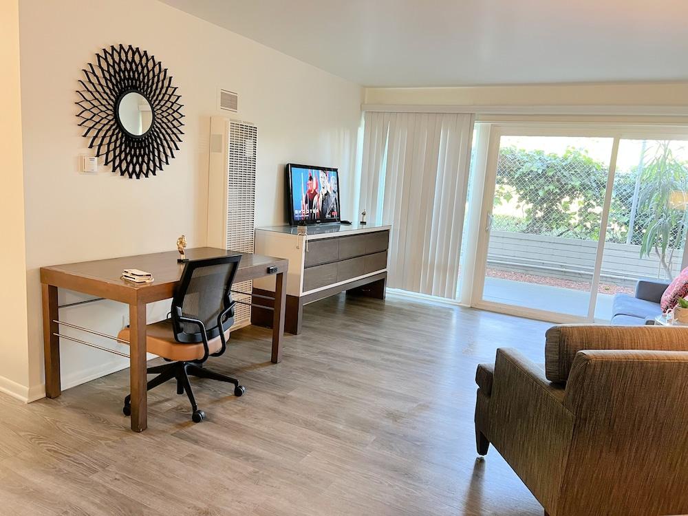 Executive Suites near Santa Monica photo 29