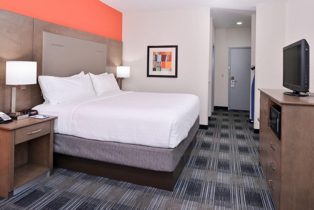 Holiday Inn Express Clanton by IHG photo 12