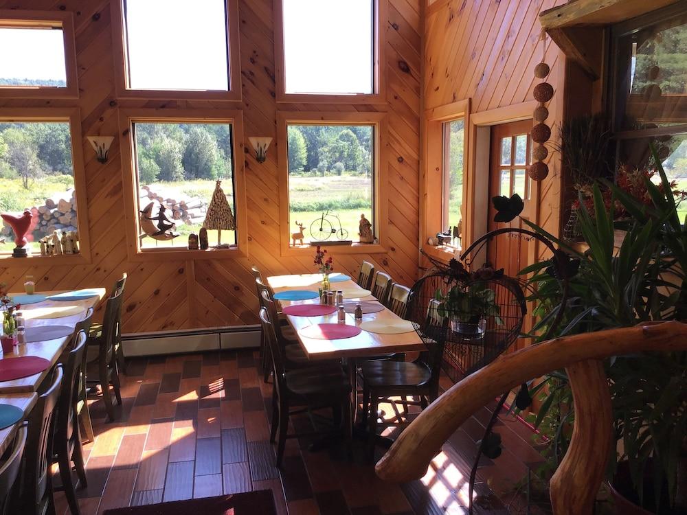 The Halfway House Motel photo 24