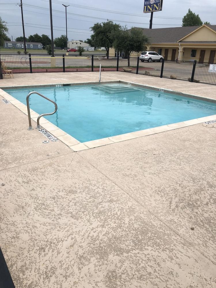 Whitesboro Inn & Suites photo 23