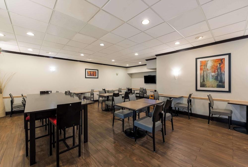 Best Western Executive Hotel Of New Haven - West Haven photo 51