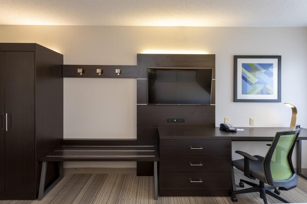 Holiday Inn Express & Suites Vadnais Heights by IHG photo 40
