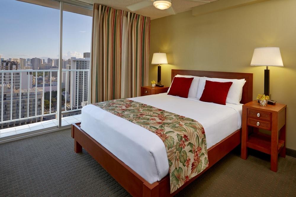 Pacific Monarch Hotel photo 17