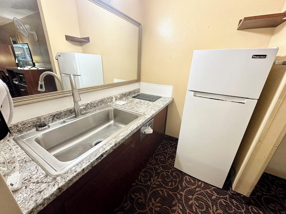 Grand Idaho Inn & Suites photo 9