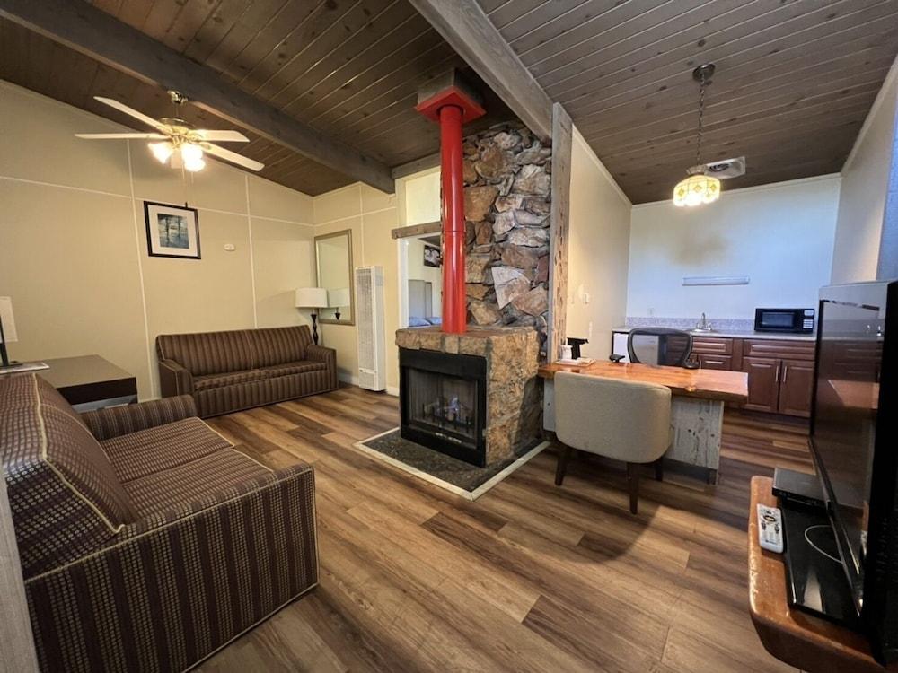 Studio 9 Big Bear photo 17
