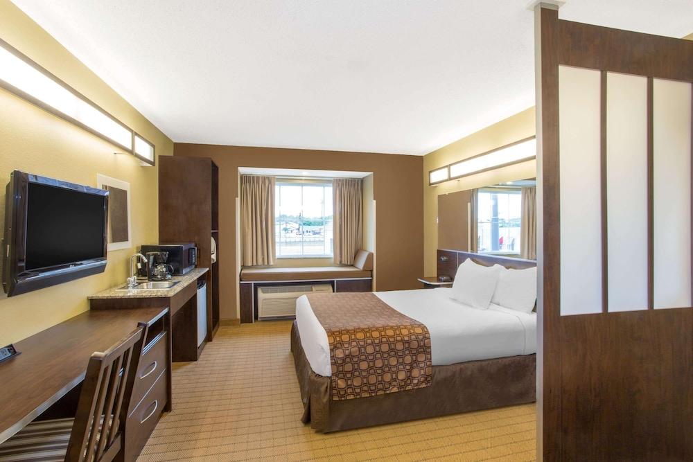Microtel Inn & Suites by Wyndham Mansfield photo 18