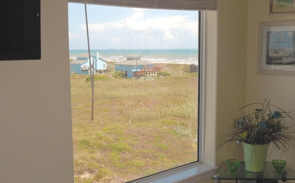 Beachgate CondoSuites and Oceanfront Resort photo 46