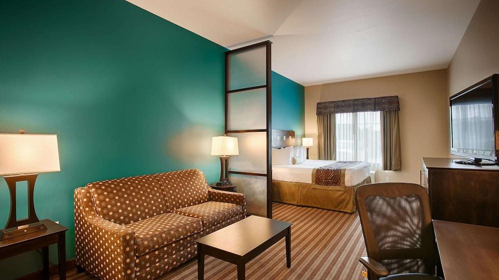 Best Western Plus Desoto Inn & Suites photo 6