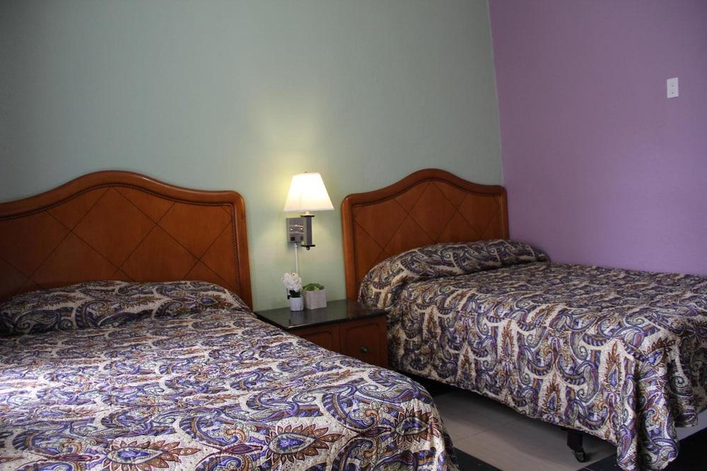 Oak Hotel photo 29