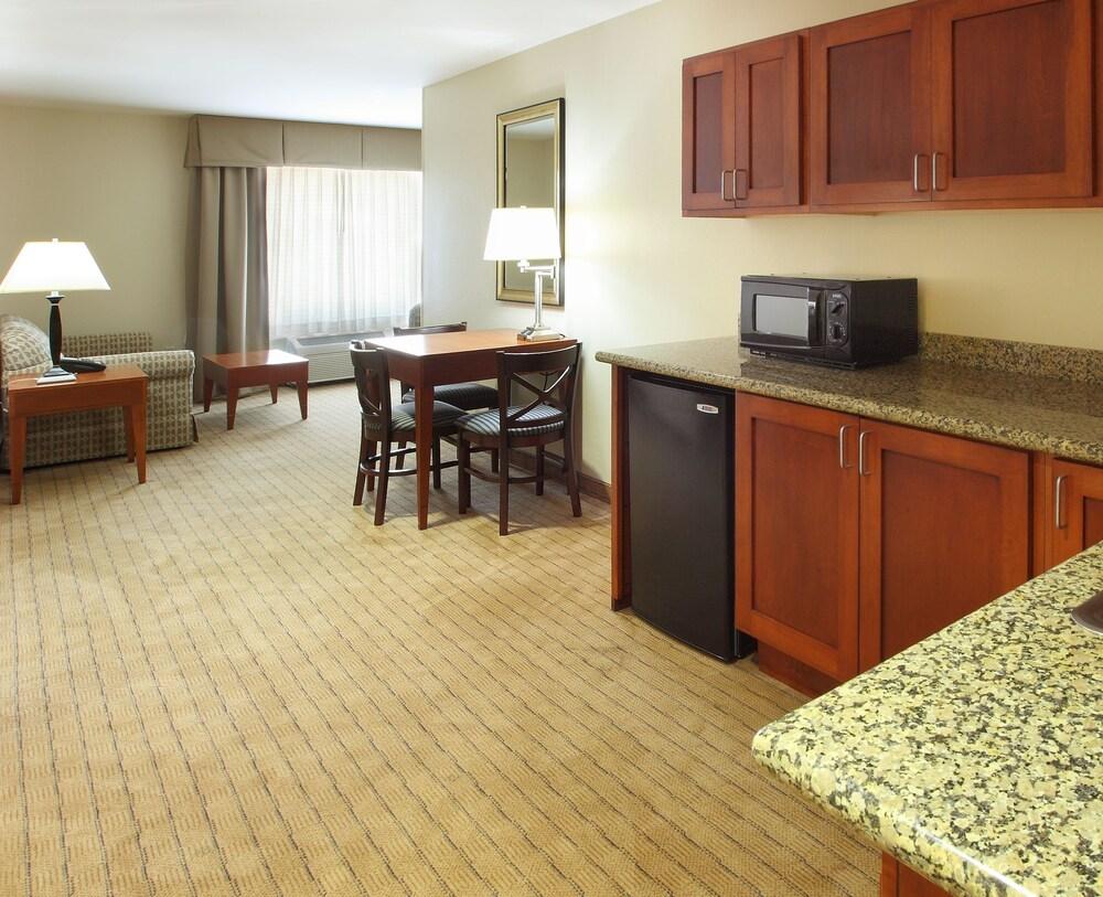 Holiday Inn Express Inn & Suites Searcy by IHG photo 10