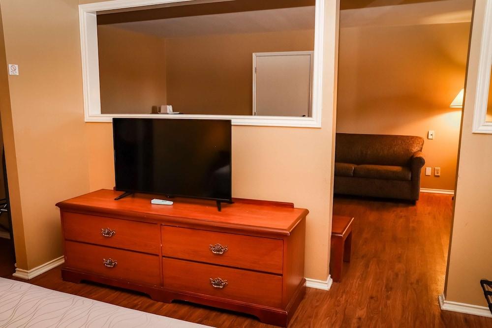 Americas Best Value Inn & Suites Sonora photo 6