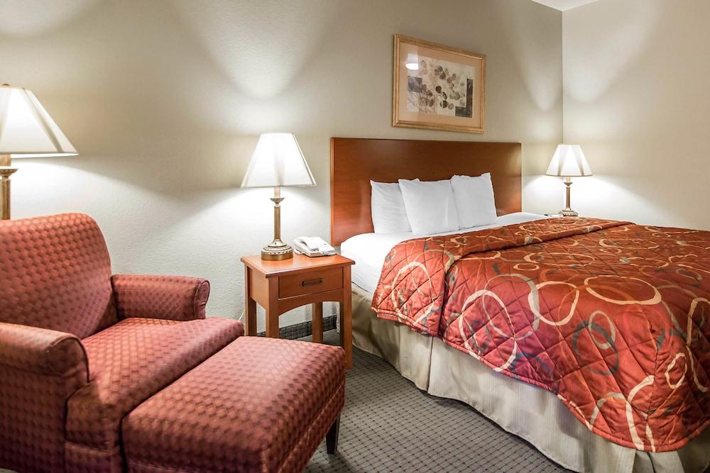 Quality Inn Parsons North photo 14
