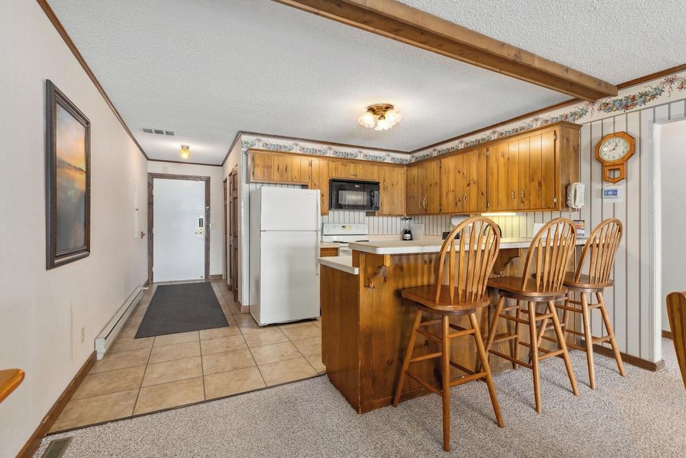 The Lodges at Breezy Point photo 42
