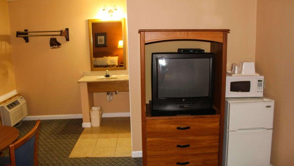 Budget Inn of Lynchburg and Bedford photo 22