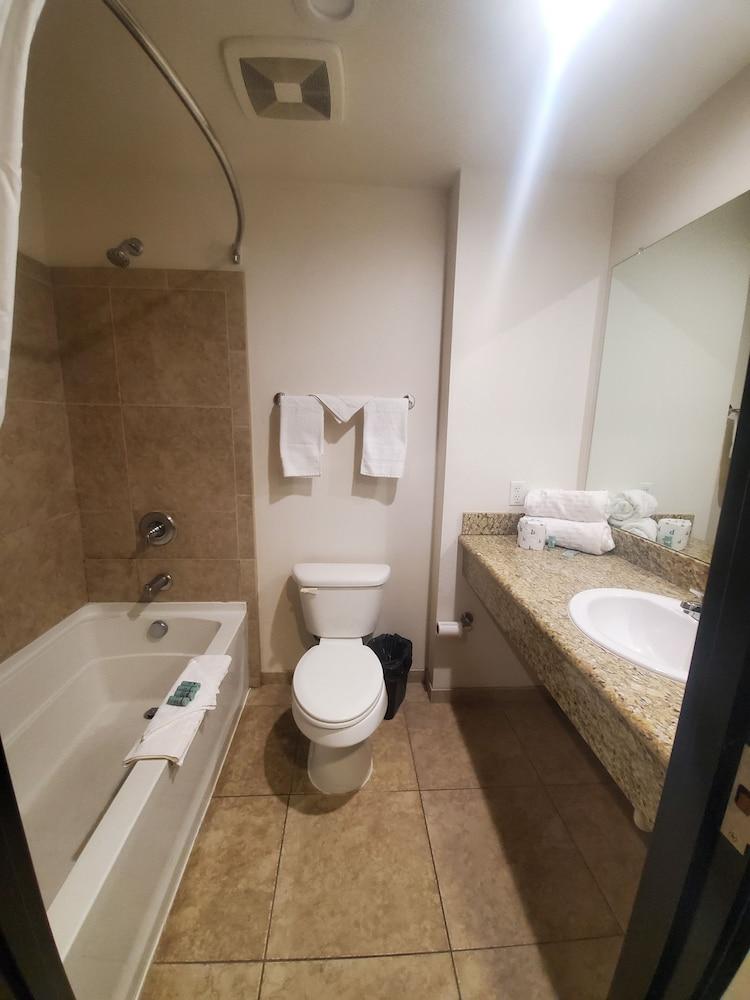 Spark by Hilton Phoenix East Mesa photo 18