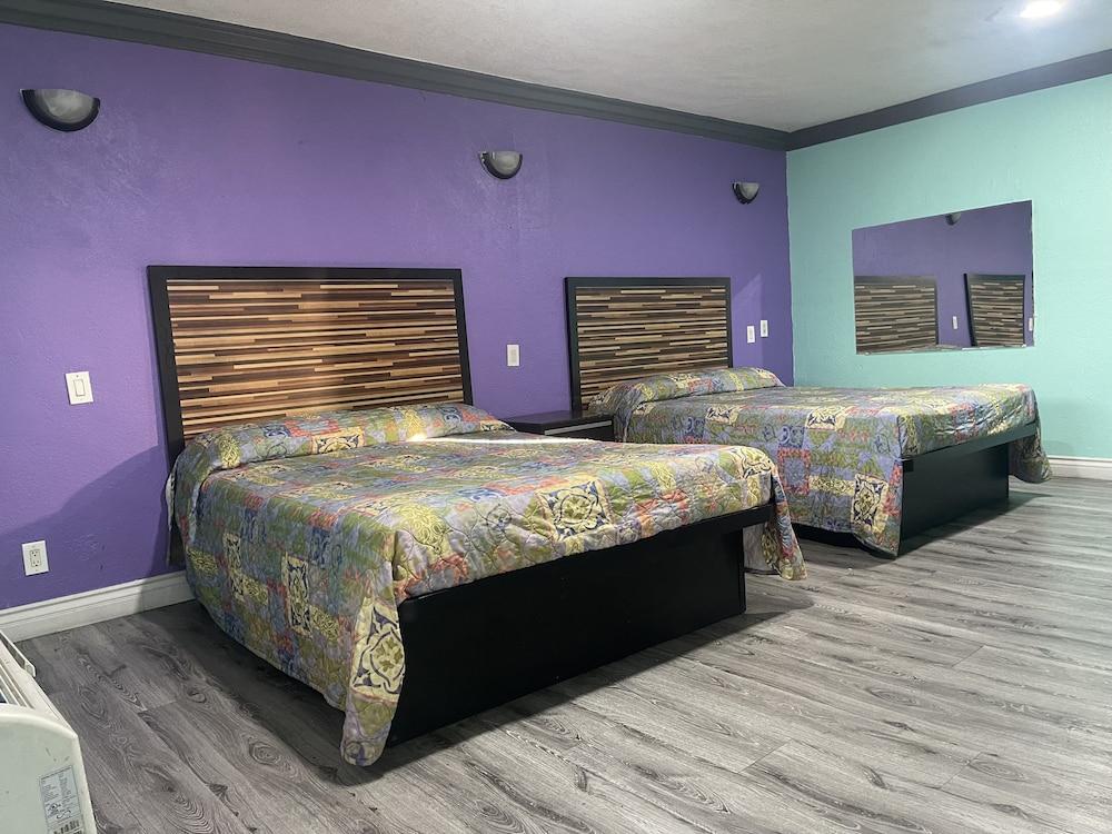 Economy Inn photo 13