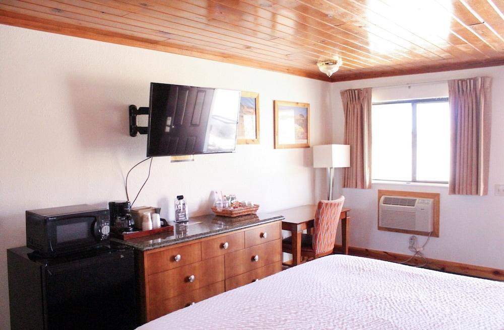 Whispering Sands Motel photo 15