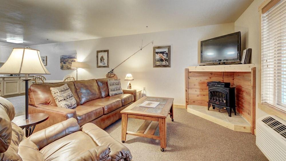 Eagle Fire Lodge & Cabins photo 60