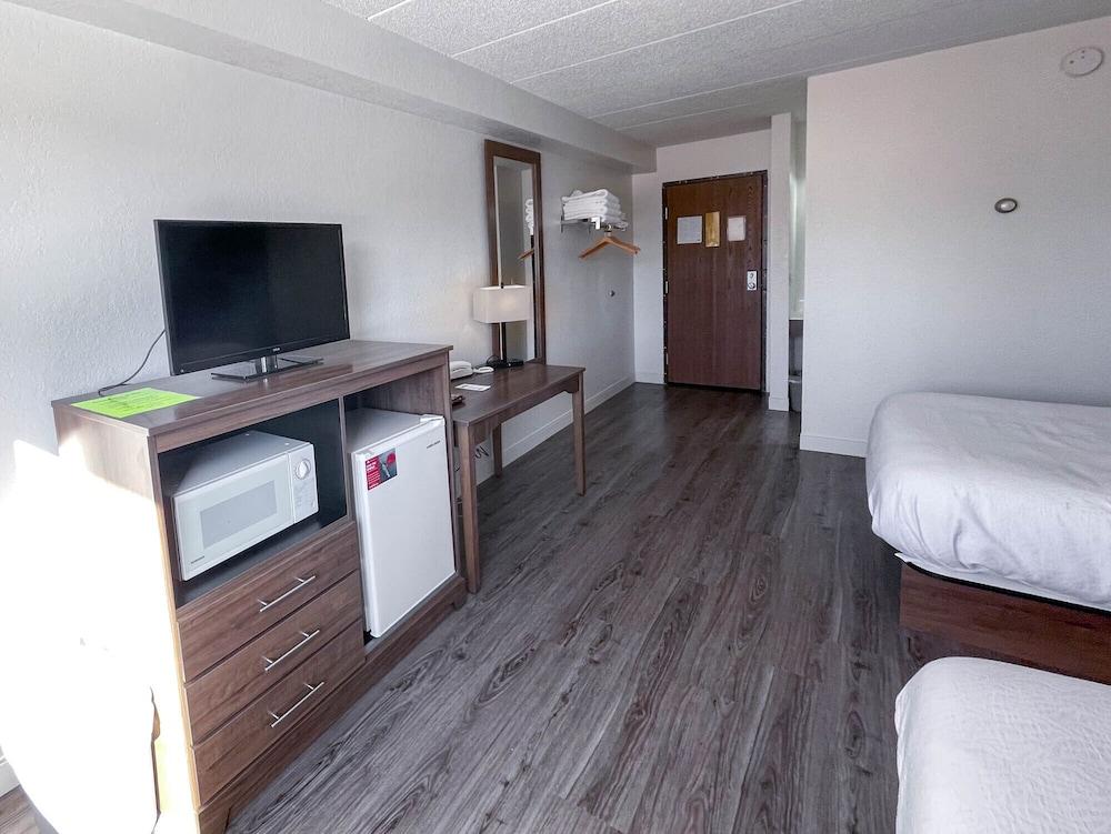 River Bend's Walleye Inn photo 11