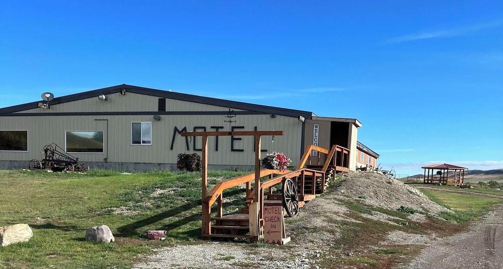Hooks Hideaway Motel photo 15