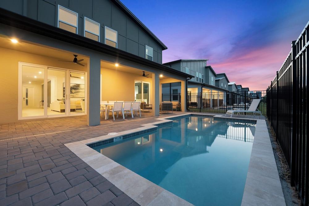 Harbor Island Beach Club by Villatel photo 38
