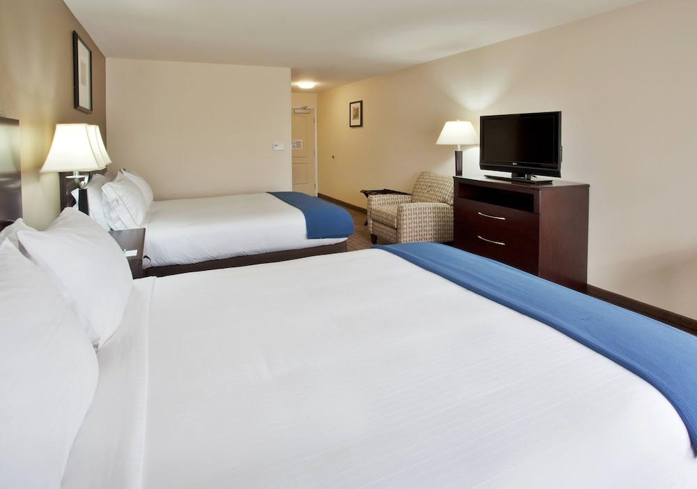 Holiday Inn Express Hotel & Suites Merced by IHG photo 37