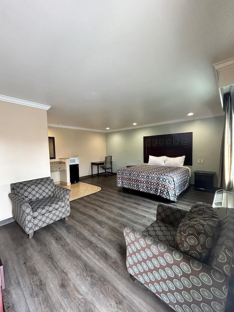 HYLAND MOTEL photo 7