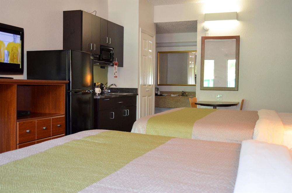 Studio Suites Extended Stay Chattanooga TN photo 22