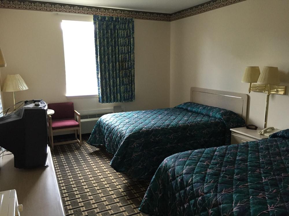 Regency Inn photo 9