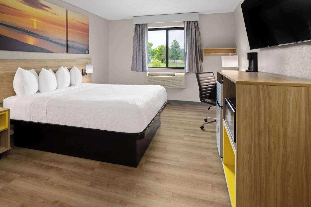 Days Inn by Wyndham Hornell NY photo 19