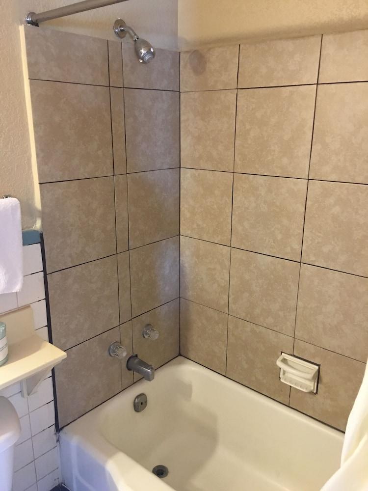 Best Value Inn Motel Sandusky photo 31