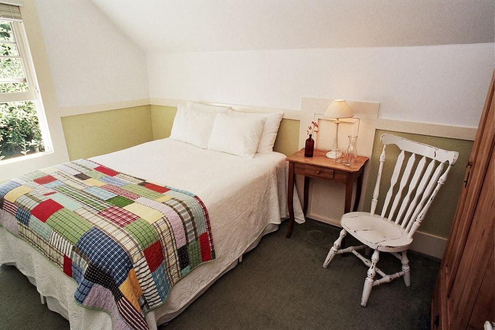 Valley Ford Hotel photo 2