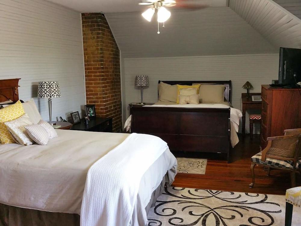 Edwardian Inn photo 42