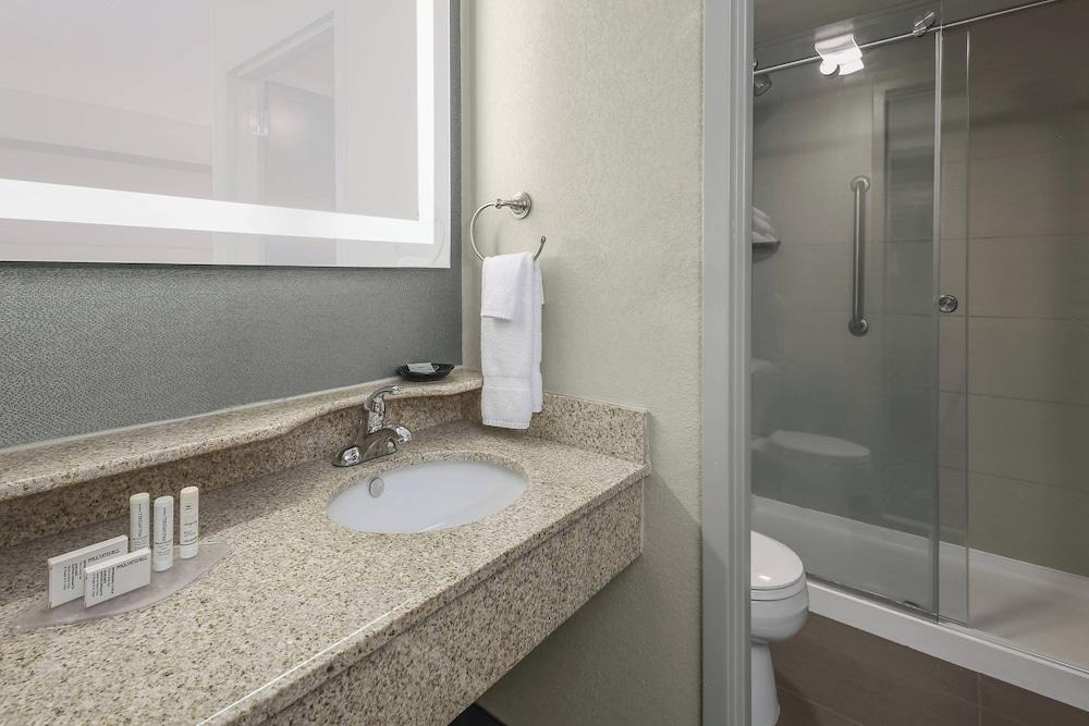 Springhill Suites Marriott Quail Springs photo 12