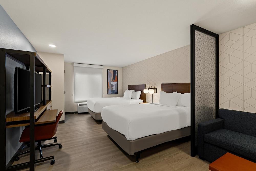 Everhome Suites Yuma East I-8 photo 12