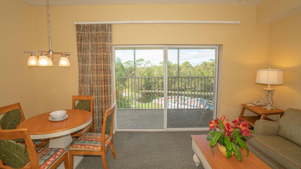 Barefoot Suites photo 61