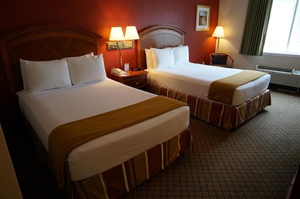 Riverside Hotel photo 7