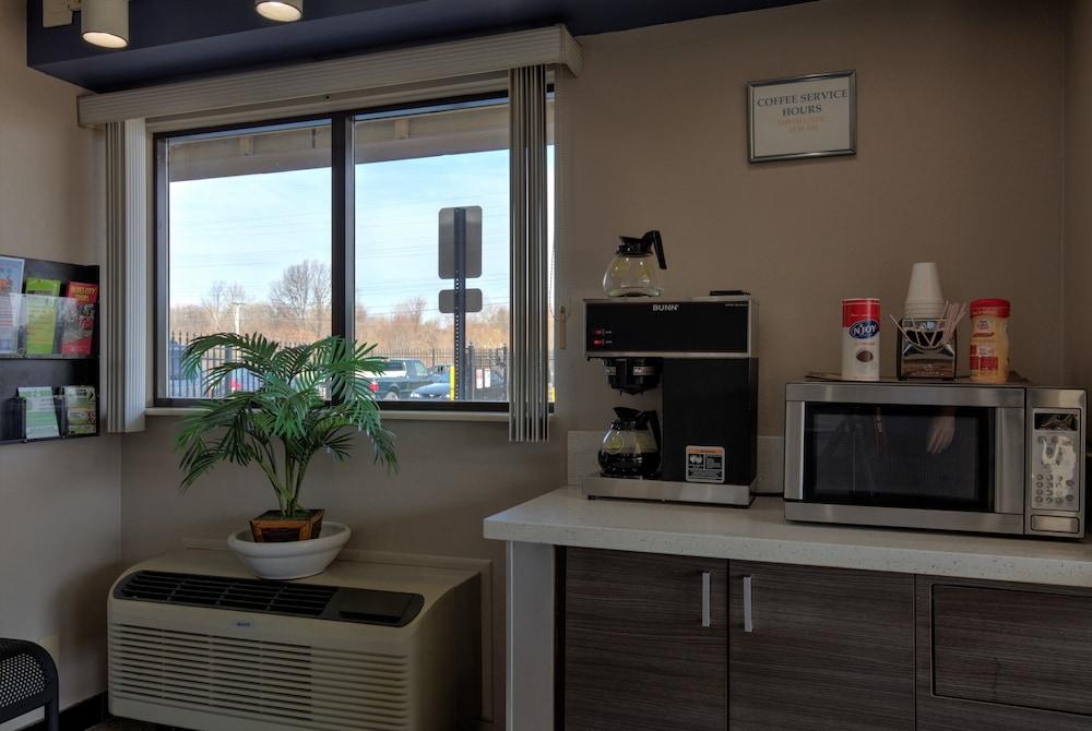 Fair View Inn & Suites photo 11