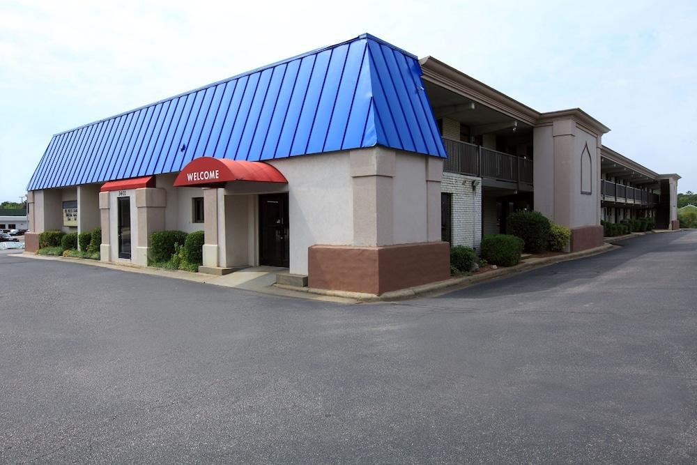 Americas Best Value Inn North Capital photo 1