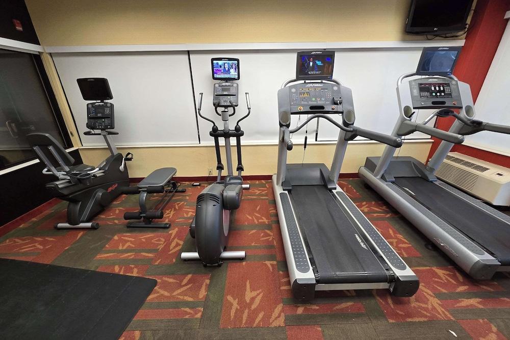 Country Inn & Suites by Radisson, Convention Center photo 25