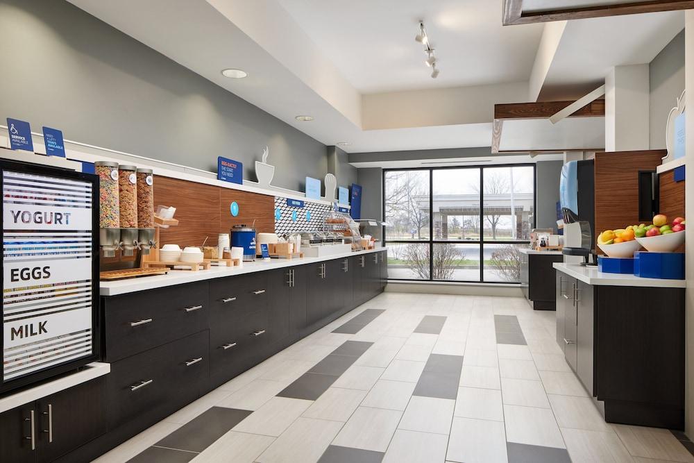 Holiday Inn Express & Suites Seymour by IHG photo 22
