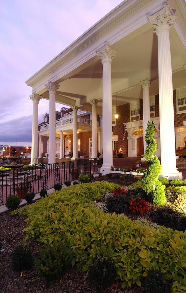 Mimslyn Inn Historic Hotels Of America photo 57